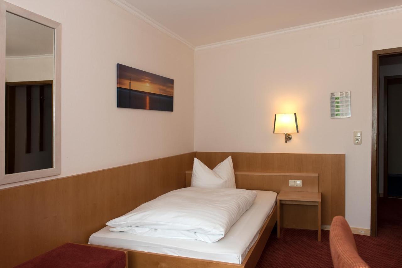 Hotel Restaurant Zum Schiffchen Maintal Kültér fotó